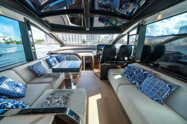 2022 Sunseeker 65