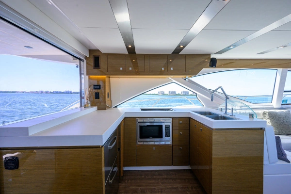 Cruisers Yachts 60 Fly Yacht For Sale