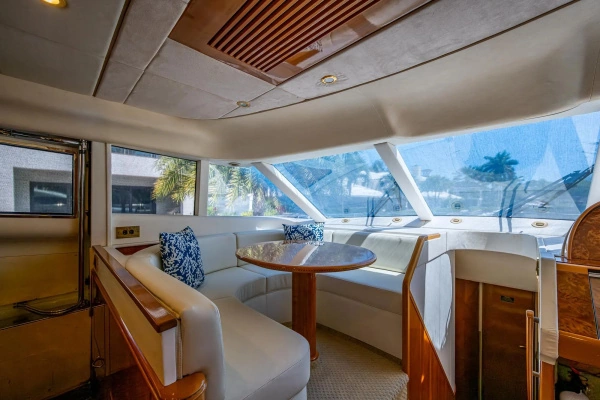 2000 Princess 72