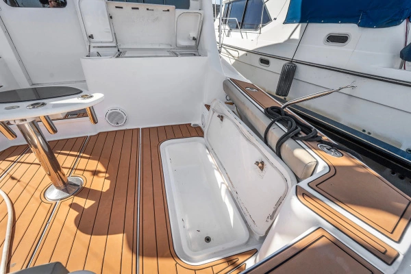 2006 Luhrs 41