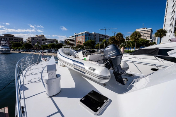 1997 Hatteras 65