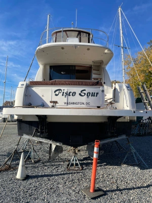 2006 Carver 56