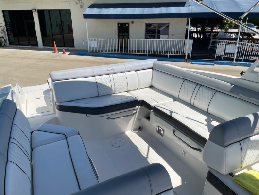 AGUANILE 27ft Sea Ray Yacht For Sale