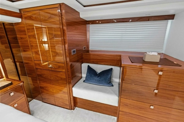 2026 Viking 82