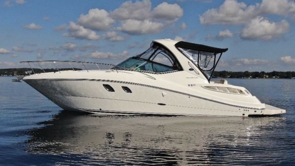 Andrews Place 33ft Sea Ray Yacht For Sale