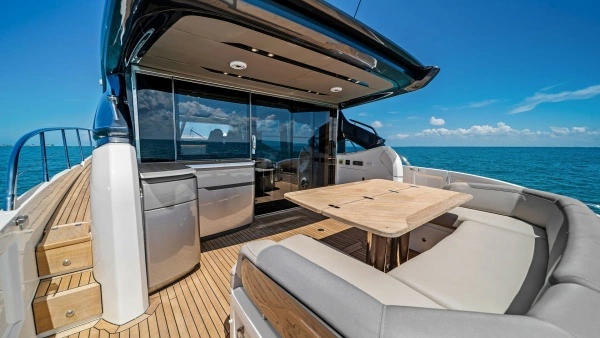 2019 Princess 65