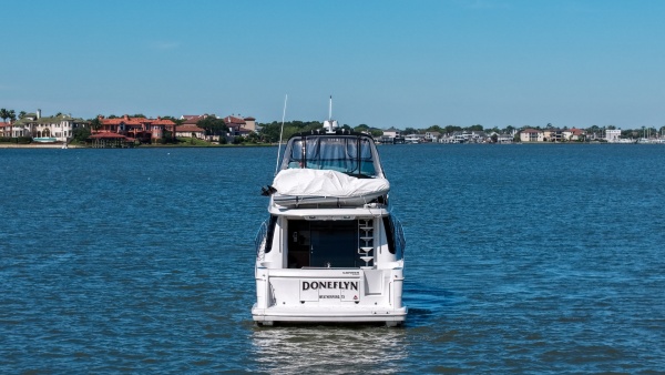 1999 Carver 530 Voyager
