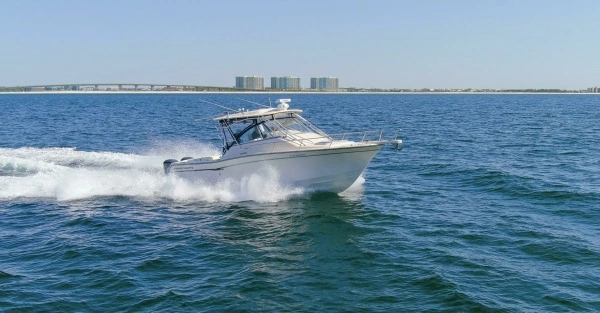 2009 Grady-White 33