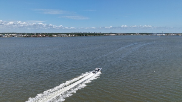 2019 Axopar 37 Sun Top