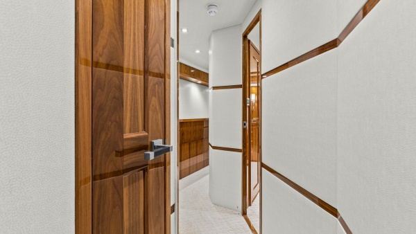 Share E 72ft Viking Yacht For Sale