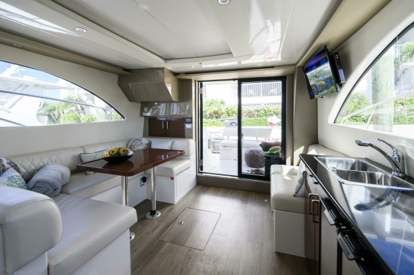SEAS THE DAY 40ft Carver Yacht For Sale