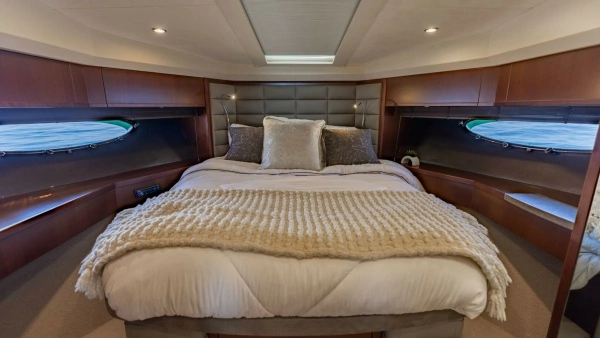 2011 Princess 64