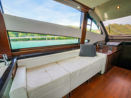 YOLO 50ft Fairline Yacht For Sale