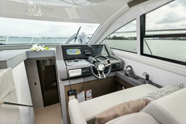 Sweet Caroline 46ft Cruisers Yachts Yacht For Sale