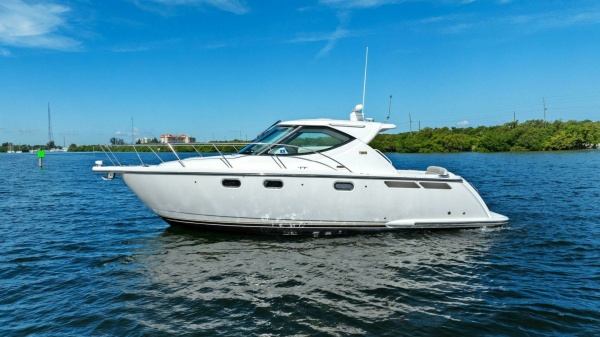 Fridge Benefit 35ft Tiara Yachts Yacht For Sale