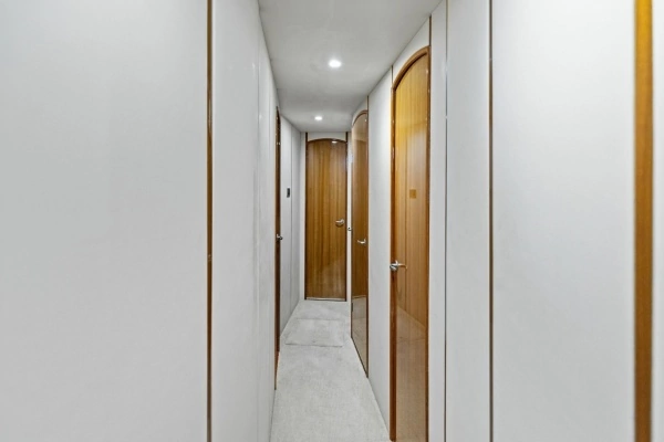 2008 Viking 68
