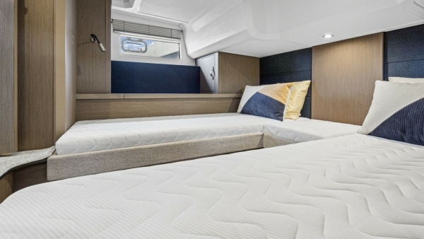 War Downs Eagle 41ft Beneteau Yacht For Sale