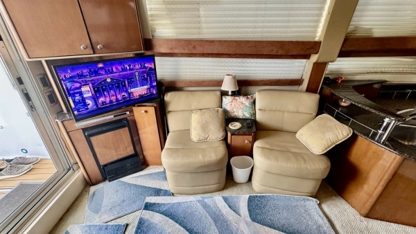Meridian 391 Sedan Yacht For Sale