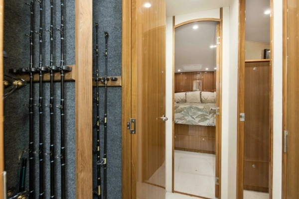 2007 Viking 64