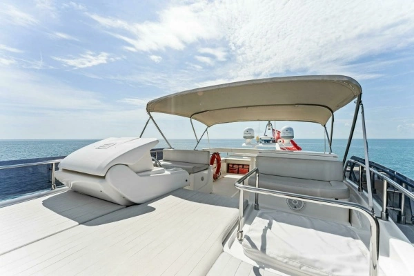 2013 Ferretti Yachts 62