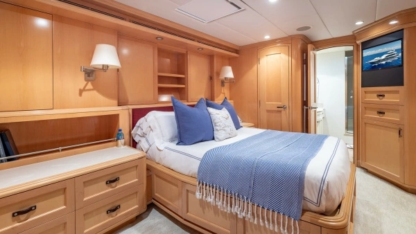1998 Trinity Yachts 144