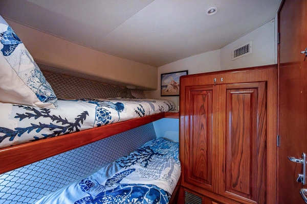 1998 Viking 47