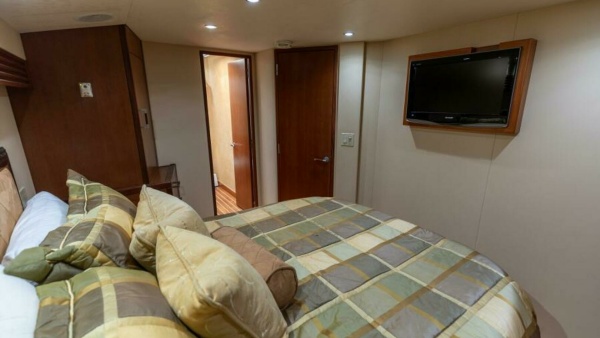 Fallline 60ft Hatteras Yacht For Sale