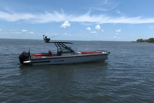 2023 Axopar 31
