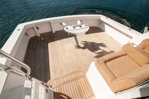 2001 Viking 61