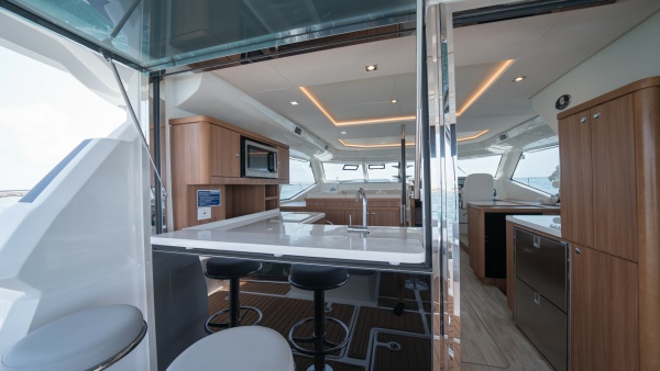 Hey Beautiful 44ft Aquila Yacht For Sale