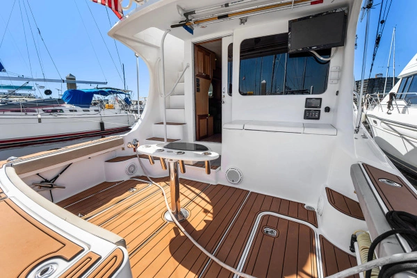 2006 Luhrs 41