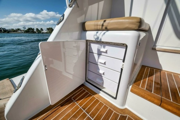 2011 Viking 76