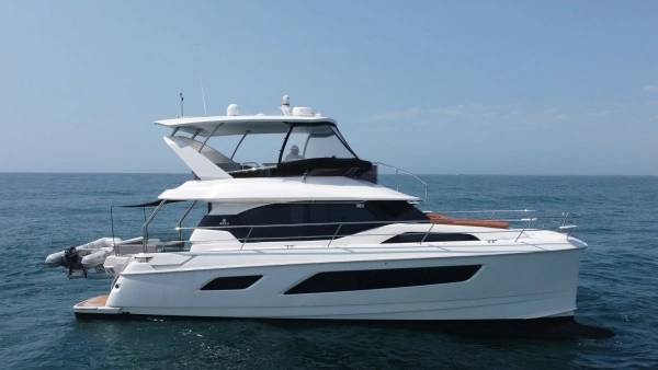 2021 Aquila 44