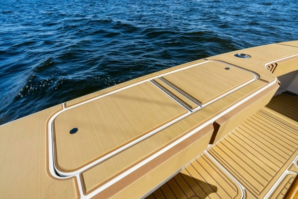 2002 Viking 65