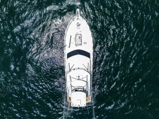 2004 Hatteras 54