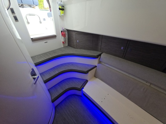 BFT 42ft Boston Whaler Yacht For Sale