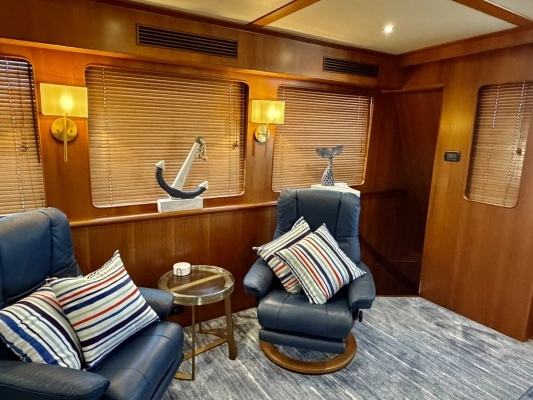2012 Alaskan 70