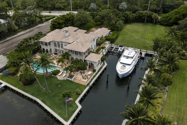 Midnight Moon 85ft Horizon Yacht For Sale