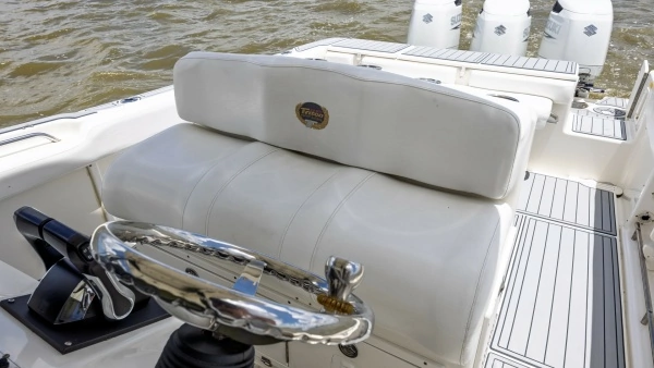 2005 Triton 34