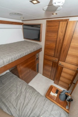 2025 Viking 90