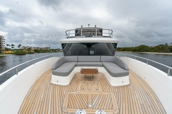 Princess 80 LANIKAI - Bow