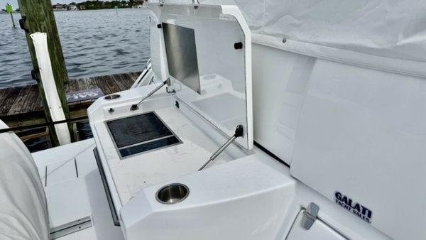 Past Time 50ft Cruisers Yachts Yacht For Sale