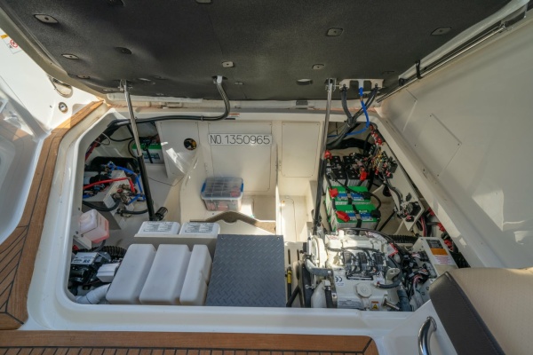 Pace Yourself 32ft Sea Ray Yacht For Sale