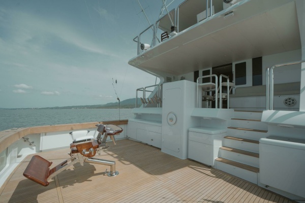 Aussie Rules 87ft Oceanfast Yacht For Sale