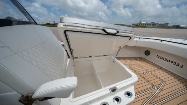 Fountain 34 TE 34ft Fountain Yacht For Sale