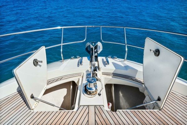 2019 Prestige 630 Flybridge - Anchor 