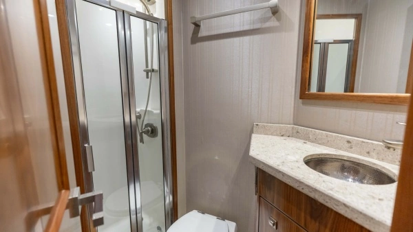 2018 Viking 72