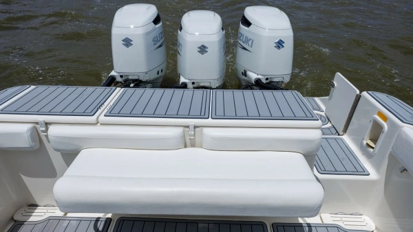 2005 Triton 34