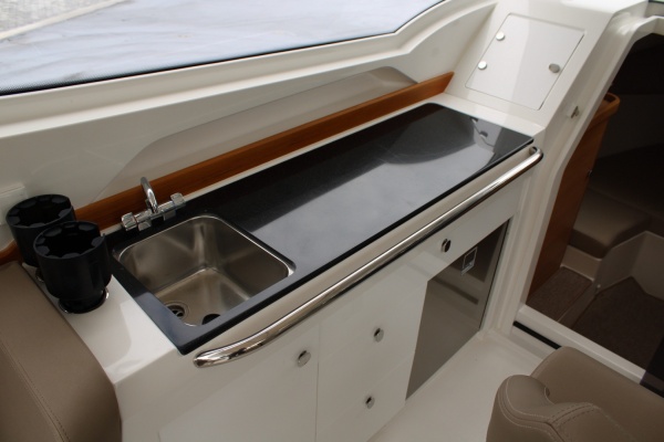30ft Nimbus Yacht For Sale