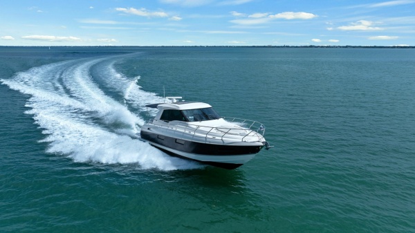 Freedom 48ft Cruisers Yachts Yacht For Sale